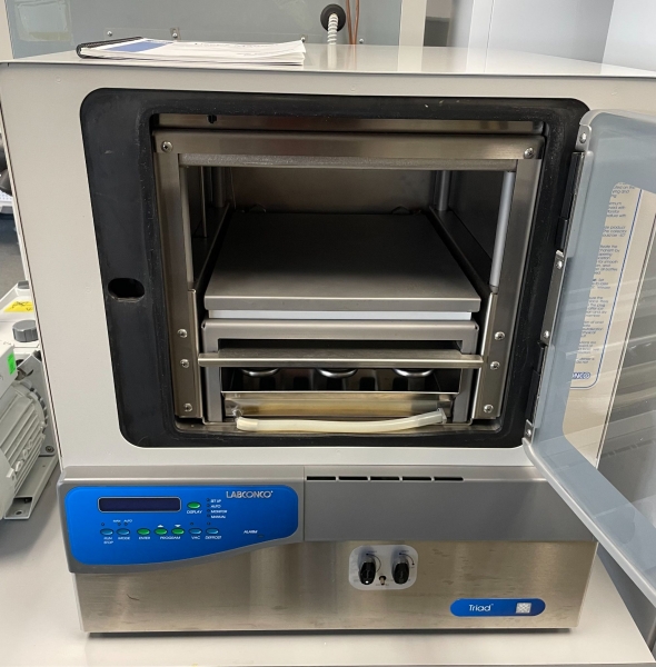 FreeZone Triad Freeze Dry System Model 7400 Series LabTrader Inc.