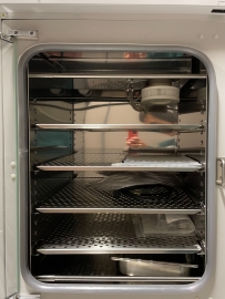 Thermo Forma Model 310 Direct Heat CO2 Double Stack Incubator