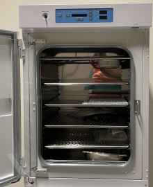 Thermo Forma Model 310 Direct Heat CO2 Double Stack Incubator