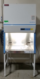 Thermo Scientific 3' Class II Type A2 Biosafety Cabinet Model 1323